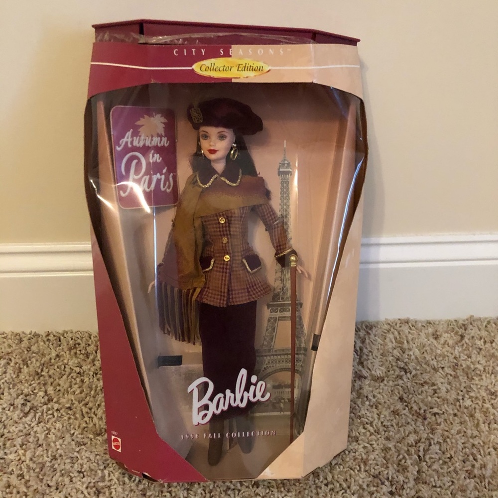 Barbie Autumn in Paris. 1998. NRFB